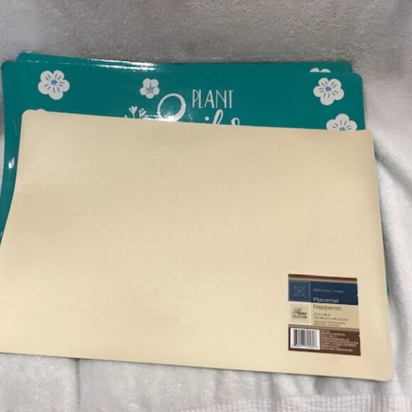 Loving Placemat that match Pioneer Woman Colors - Picture 2 of 3